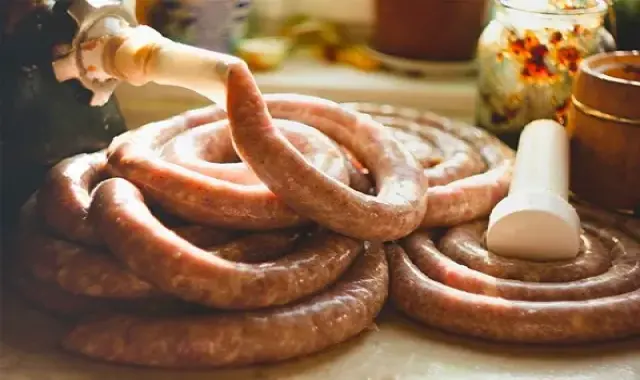 قیمت سوسیس خانگی با گوشت + مشخصات بسته بندی عمده و ارزان