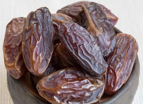 خرما قیفی؛ درمان یبوست کاهش کلسترول ویتامین A