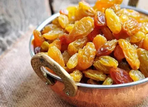 کشمش تیزابی خرمایی؛ کسب انرژی کاهش استرس طلایی sour raisin