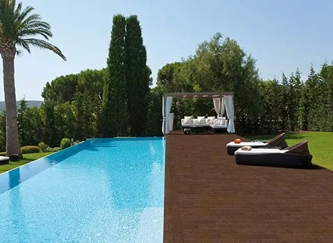 کاشی استخری مرجان اصفهان؛ مقاوم برابر مواد شیمیایی تعمیرات آسان