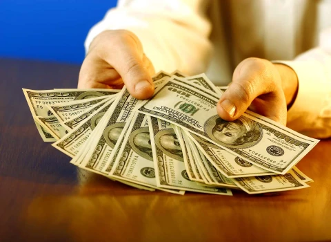 چگونه روزی 5 میلیون درامد داشته باشیم | رازهای تجارت آراد برندینگ