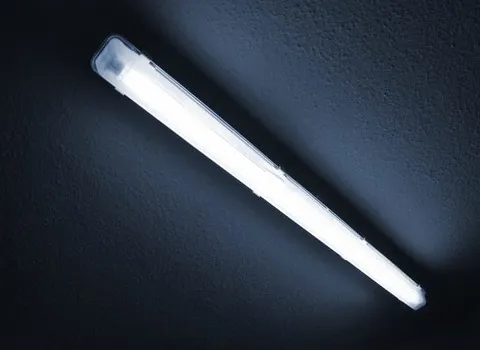 خرید لامپ کم مصرف 10 وات با قیمت استثنائی