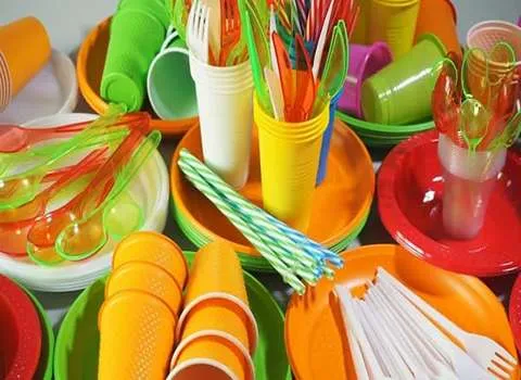 ظروف یکبار مصرف pp؛ رنگی ضد خش 2 نوع شیشه ای نیمه شفاف Anti-styrene