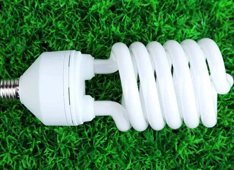 لامپ کم مصرف 10 وات؛ انرژی کم بازدهی نور عالی بادوام