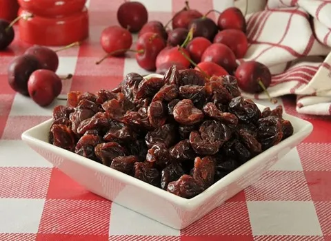 آلبالو خشک بسته بندی؛ درشت گوشتی درمان نقرس یبوست (300 600 گرم)