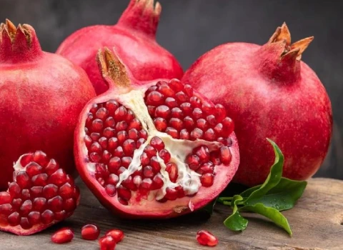 خرید بهترین انواع میوه های پاییزی با قیمت ارزان