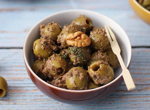 قیمت زیتون پرورده بسته ای