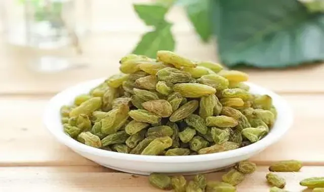 کشمش سبز قلمی کاشمر؛ سایه خشک بیدانه درمان یبوست آهن Vitamin