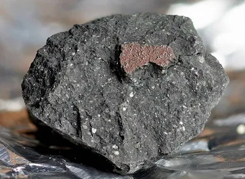 سنگ آهن هماتیت و مگنتیت؛ براق دو کاربرد رنگ سازی تولید آینه Iran