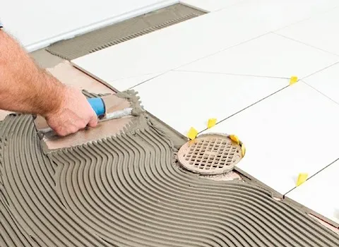 سرامیک چسبی روی سرامیک (کاشی) گرانیتی پرسلانی 2 رنگ سفید خاکی