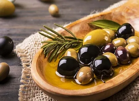 خرید و قیمت عمده زیتون سیاه + فروش کلی