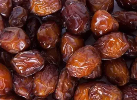 قیمت خرما خاصویی درجه یک و خواص آن به عنوان بهترین میان وعده
