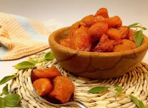 آلو بخارا و سودا؛ میوه خشک بهبود طحال مواد مغذی ویتامین C