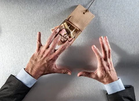 طمع در بازار تجارت امروز