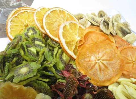 میوه خشک روی بخاری؛ تقویت انرژی روزانه حاوی ویتامین C