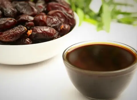 شیره خرمای صنعتی؛ ملین خونساز 2 ماده مغذی آهن کلسیم