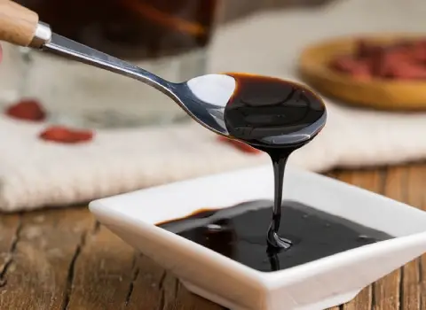 شیره خرما خشک؛ شیرین کننده طبیعی شادابی پوست رشد مو