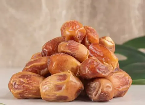 خرمای قصب جهرم (زاهدی) زرد قهوه ای حاوی آهن مواد معدنی کلسیم