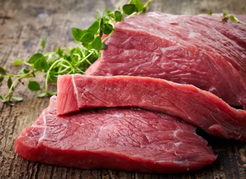 گوشت شترمرغ یزد؛ لذیذ نرم زود پز حاوی ویتامین E