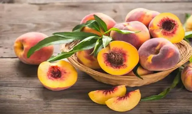 خرید و قیمت انواع هلو در بازار امروز