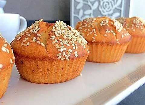 کیک یزدی اسفنجی؛ فیبر آهن ویتامین D صنعتی خانگی 50 گرمی