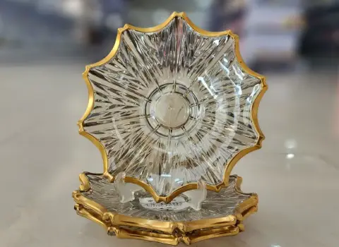 مشخصات پیش دستی بلور لب طلایی و نحوه خرید عمده