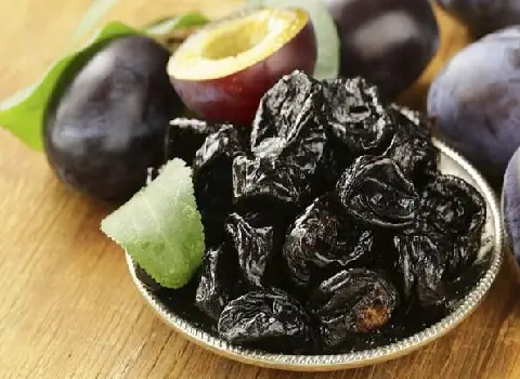 قیمت خرید آلو خشک سیاه + خواص، معایب و مزایا