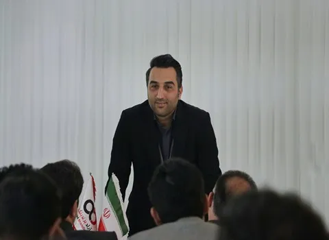 آشنایی با آدرس دفتر مرکزی آراد برندینگ در قم