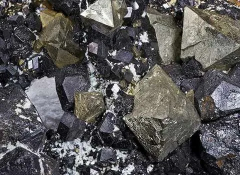 سنگ آهن چیست + قیمت خرید