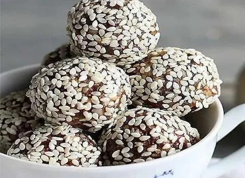 خرید جدیدترین انواع خرما كنجدي از معتبرترین برندهای دنیا