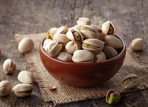 پسته اکبری بسته بندی؛ فله بسته بندی تقویت استخوان درمان دیابت