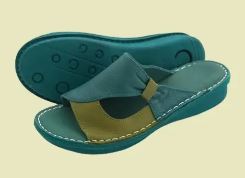 صندل طبی زنانه سایز بزرگ؛ ورنی جیر 2 نوع تخت لژ دار Sandal