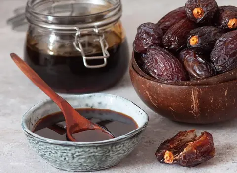 شیره خرما ارومیه؛ سنتی صنعتی حاوی فسفر آهن ویتامین C