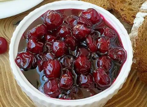 قیمت خرید مربا آلبالو خوشمزه + طرز تهیه
