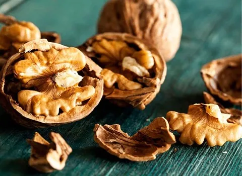 گردو پوست کاغذی بوانات؛ فله ای مغز سفید حاوی مس منیزیم Bowanat