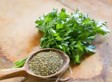 خرید انواع جعفری خشک با بهترین قیمت