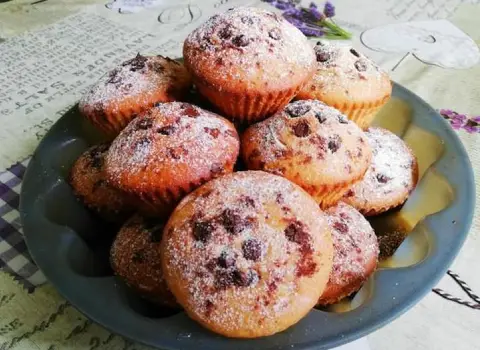 کیک یزدی کشمشی بدون فر؛ پروتئین پتاسیم شیرین نرم لطیف بسته بندی کیلویی