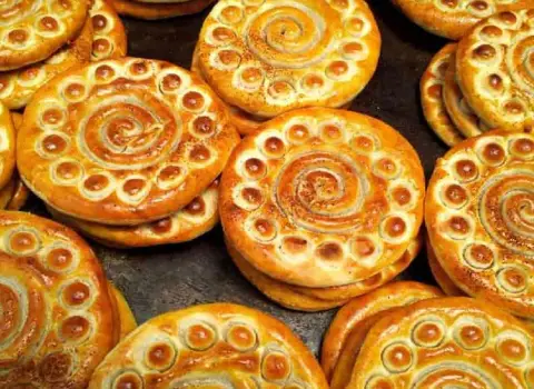 کلوچه سنتی فومن مشهد؛ درون کوره بافت نرم 2 مدل جعبه ای نایلونی