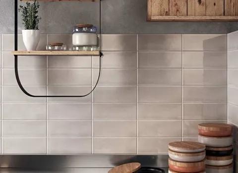 سرامیک اسلب طرح کارا؛ صیقلی ظاهر یکدست مقاوم بزرگ