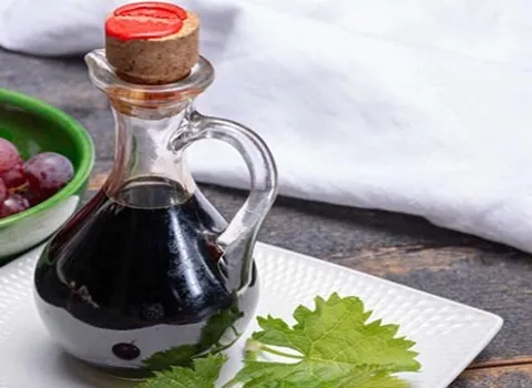 قیمت خرید عمده سرکه انگور شاهانی ارزان و مناسب