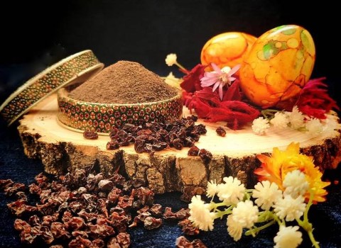 غوره خشک شده (انگور نارس) چاشنی غذا ترش طبع سرد