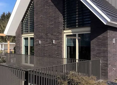 آجر نسوز نما قهوه ای؛ عایق رطوبتی رنگ ثابت مناسب شومینه Manganese