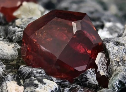 لیست قیمت سنگ عقیق لعل به صورت عمده و با صرفه