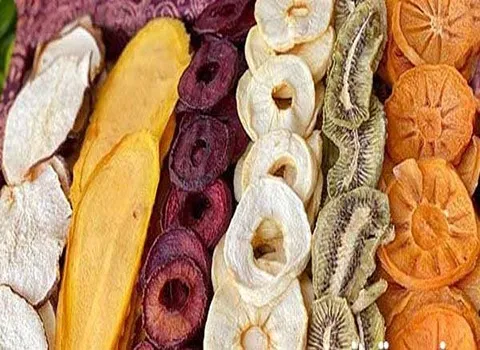 میوه خشک آرایی؛ بسته بندی عمده خشک ترد درجه یک
