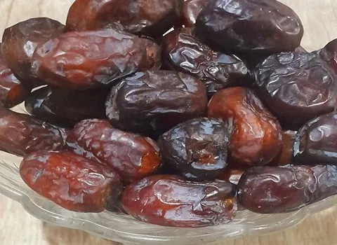 قیمت خرید خرما کلوته بم + تست کیفیت