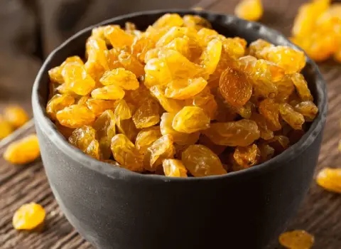 کشمش امسال ۱۴۰۳؛ قند طبیعی (سبز سیاه پلویی) حاوی پتاسیم