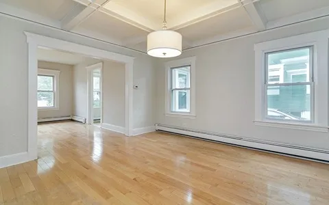 رنگ ساختمانی مات بهترین گزینه برای بازسازی خانه های قدیمی