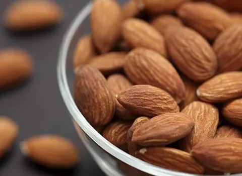 بادام مامایی شیرین؛ خام درشت (قهوه ای طلایی) سلامت معده Sweet