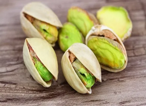 قیمت پسته احمد آقایی