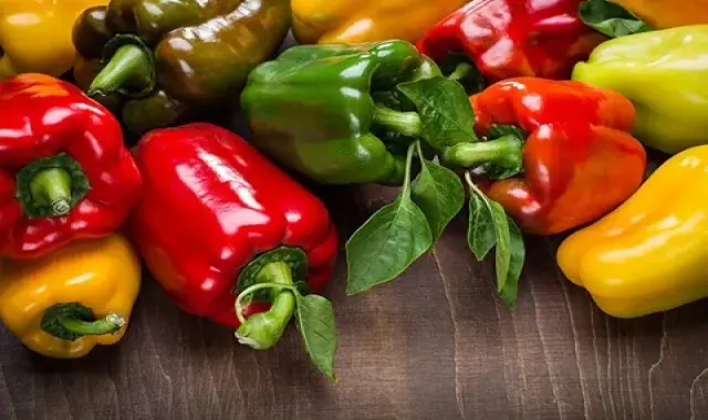 فلفل دلمه ای شیرین (صیفی جات) دانه دار شیرین حاوی مواد معدنی Vitamin